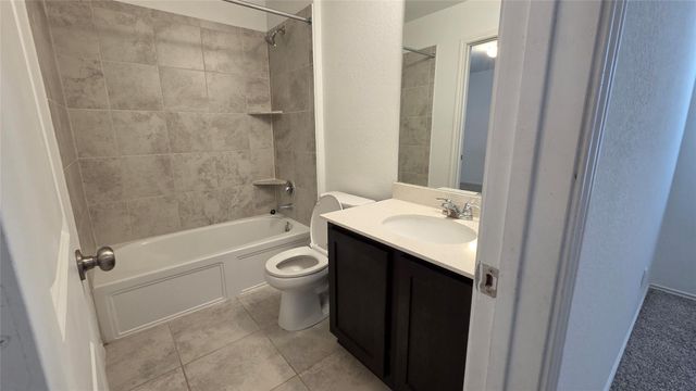249 Red Buckeye LOOP, Liberty Hill, TX 78642