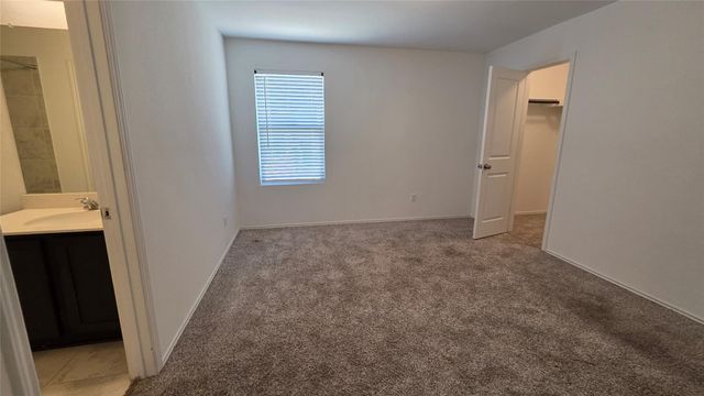 249 Red Buckeye LOOP, Liberty Hill, TX 78642