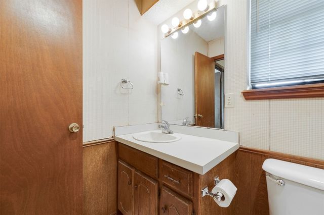 733 Mallard Avenue, Edmond, OK 73003