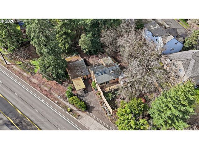 15717 Sw SCHOLLS FERRY Rd, Beaverton, OR 97007