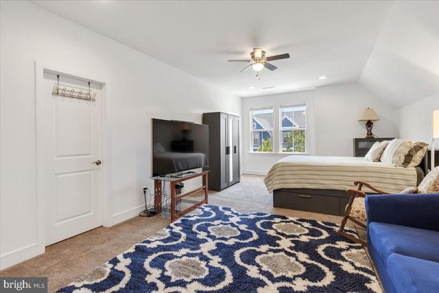 25467 BYRNES CROSSING DR, Chantilly, VA 20152