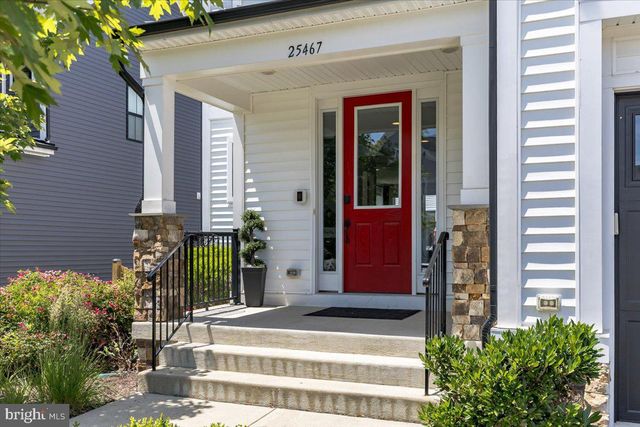 25467 BYRNES CROSSING DR, Chantilly, VA 20152