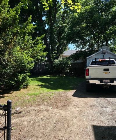 32-34 Dartmouth St, Waltham, MA 02453