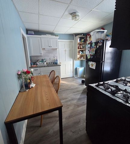 32-34 Dartmouth St, Waltham, MA 02453