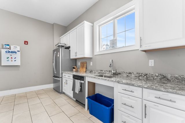 1102 Peters Farm Way 1102, Westborough, MA 01581