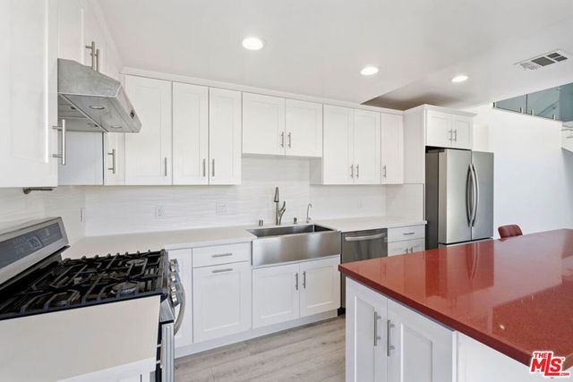 10321 Sala Place, Sun Valley, CA 91352