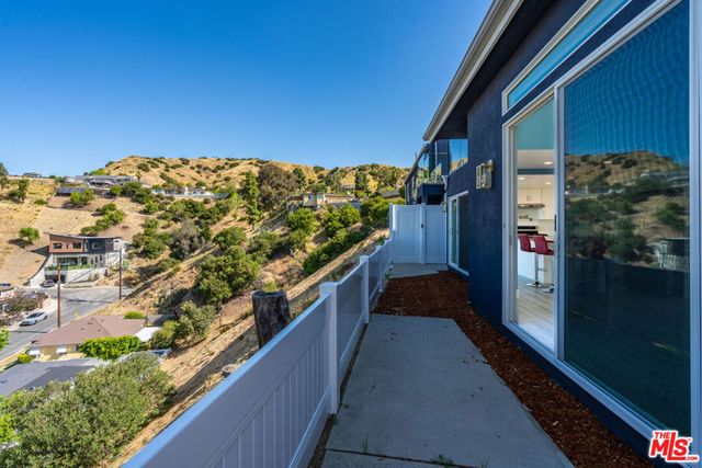 10321 Sala Place, Sun Valley, CA 91352