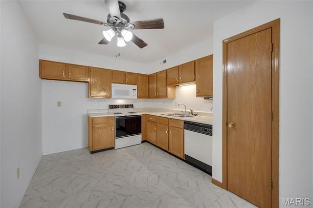 35 Berview Circle E, St Louis, MO 63129