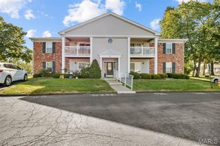 35 Berview Circle E, St Louis, MO 63129