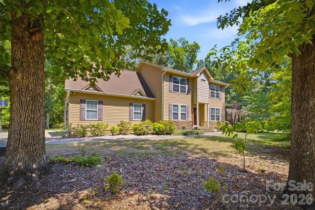 802 White Oaks Circle, Monroe, NC 28112