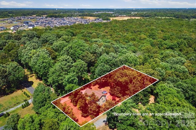 802 White Oaks Circle, Monroe, NC 28112