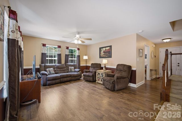 802 White Oaks Circle, Monroe, NC 28112