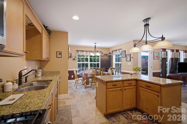 802 White Oaks Circle, Monroe, NC 28112