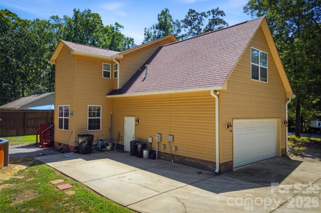 802 White Oaks Circle, Monroe, NC 28112