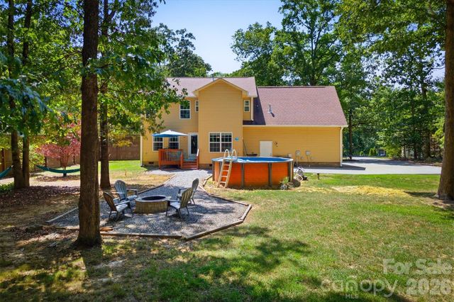 802 White Oaks Circle, Monroe, NC 28112
