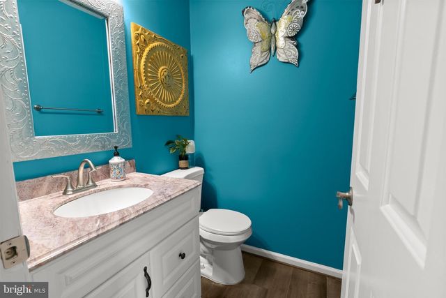 6580 MEDINAH LN, Alexandria, VA 22312