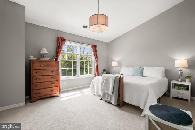 6580 MEDINAH LN, Alexandria, VA 22312