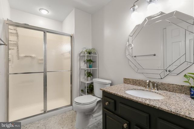 6580 MEDINAH LN, Alexandria, VA 22312
