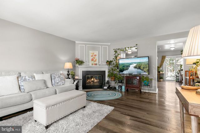 6580 MEDINAH LN, Alexandria, VA 22312