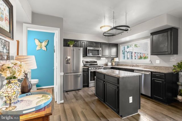 6580 MEDINAH LN, Alexandria, VA 22312