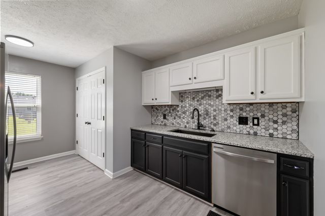 730 Eaglesham Dr, Christiana, TN 37037