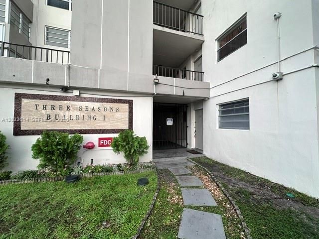 16450 Miami Drive 108, North Miami Beach, FL 33162
