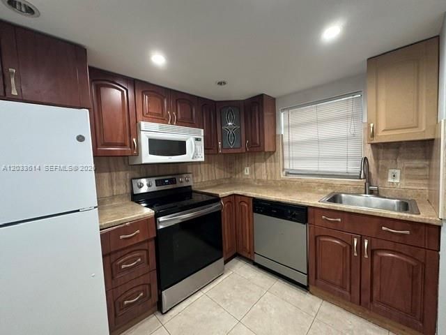 16450 Miami Drive 108, North Miami Beach, FL 33162