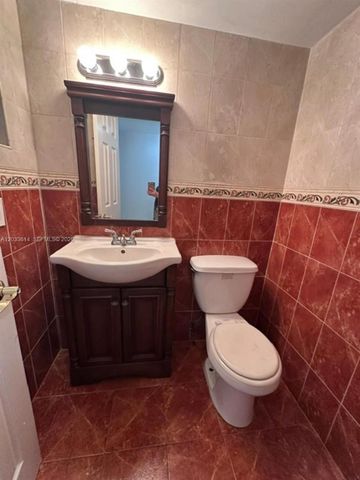 16450 Miami Drive 108, North Miami Beach, FL 33162