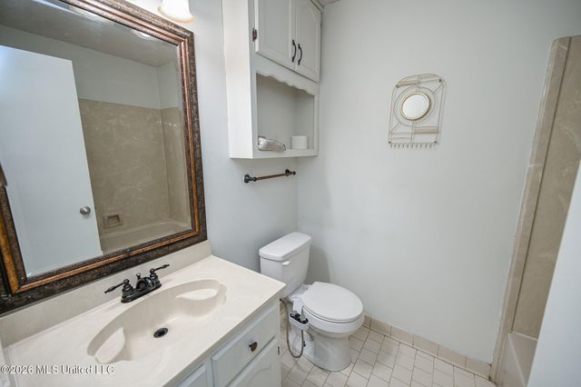 6406 Cherokee Drive, Olive Branch, MS 38654