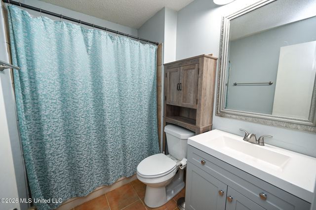 6406 Cherokee Drive, Olive Branch, MS 38654