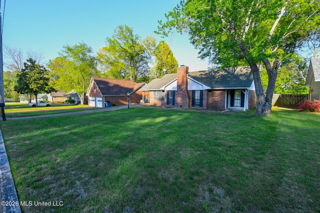 6406 Cherokee Drive, Olive Branch, MS 38654