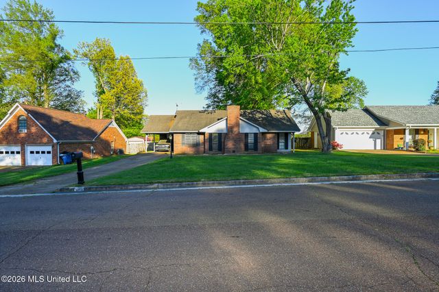 6406 Cherokee Drive, Olive Branch, MS 38654