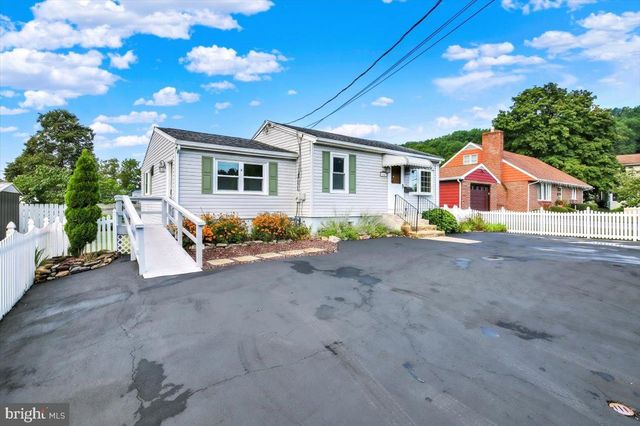216 VESPER AVE, Reading, PA 19606