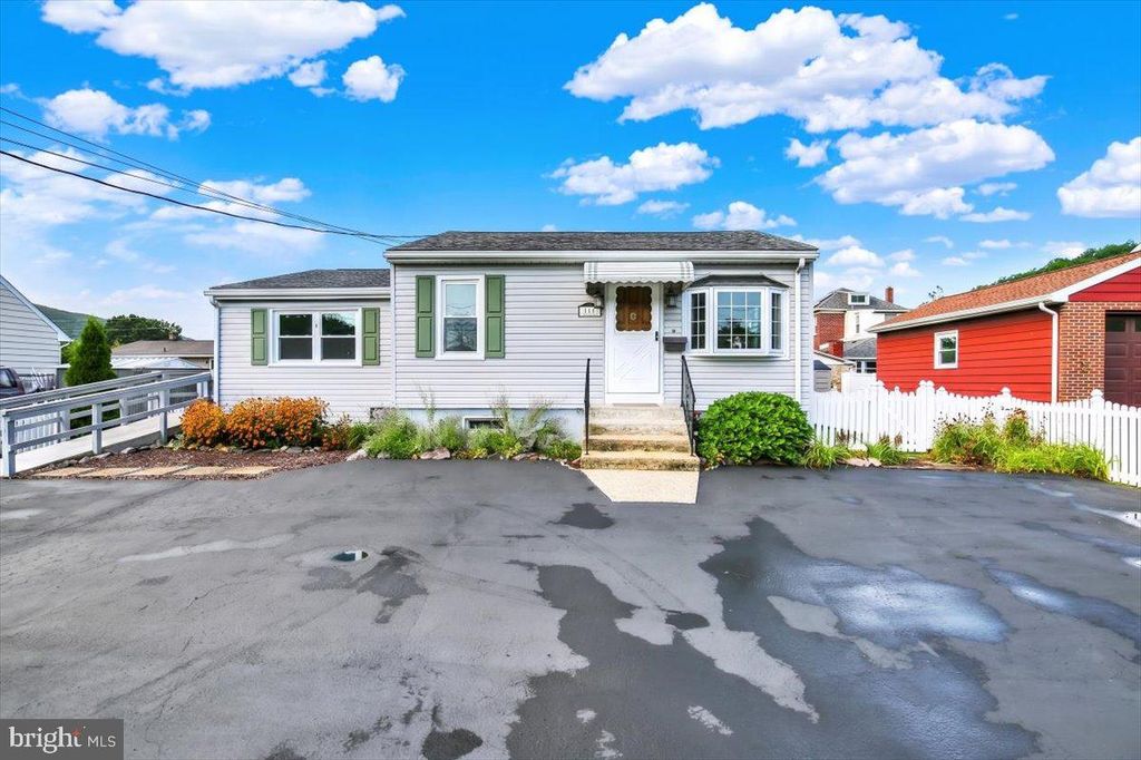 216 VESPER AVE, Reading, PA 19606