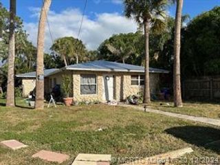 3303 SE Jefferson Street, Stuart, FL 34997
