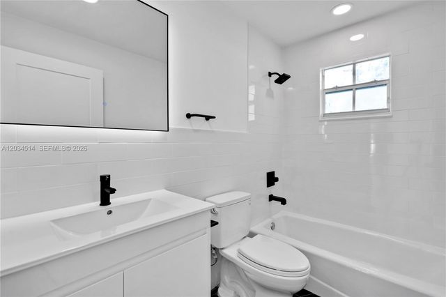 407 NW 45th St na, Miami, FL 33127