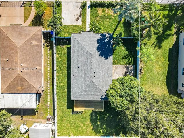 407 NW 45th St na, Miami, FL 33127