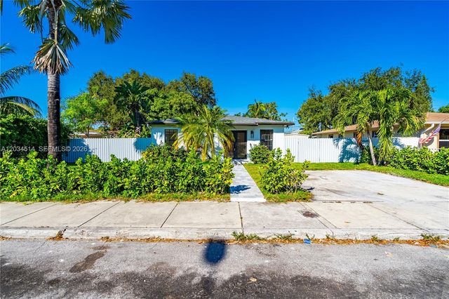 407 NW 45th St na, Miami, FL 33127