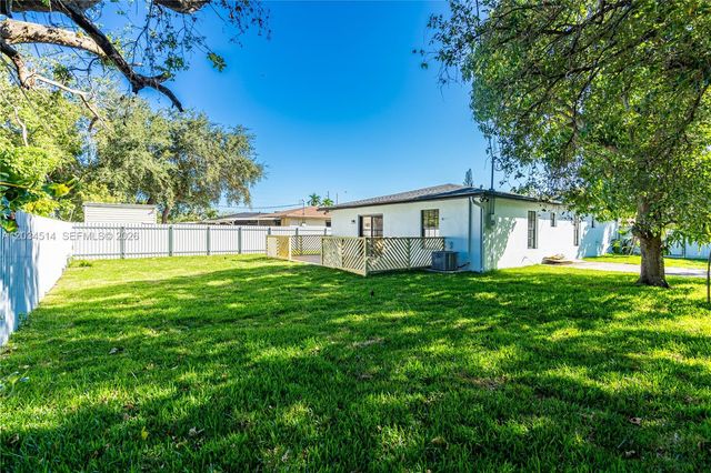 407 NW 45th St na, Miami, FL 33127