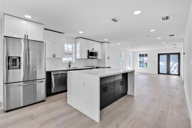 407 NW 45th St na, Miami, FL 33127