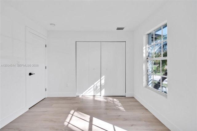 407 NW 45th St na, Miami, FL 33127