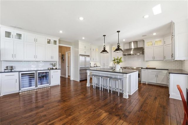 16421 Oakmont Street, Overland Park, KS 66221