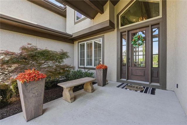 16421 Oakmont Street, Overland Park, KS 66221