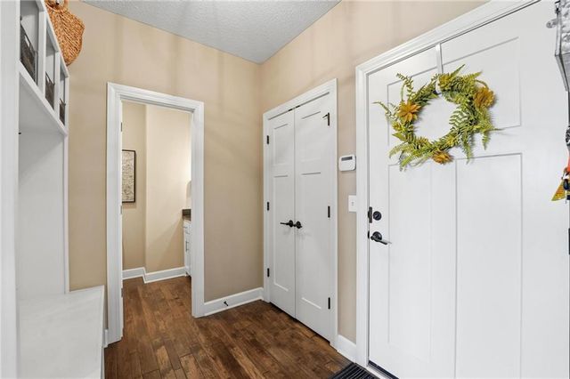16421 Oakmont Street, Overland Park, KS 66221