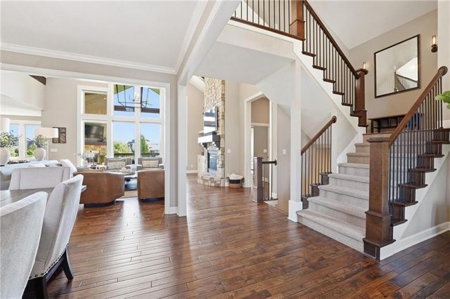 16421 Oakmont Street, Overland Park, KS 66221