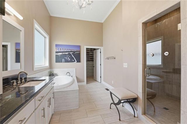 16421 Oakmont Street, Overland Park, KS 66221