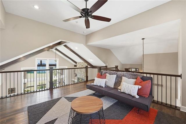 16421 Oakmont Street, Overland Park, KS 66221