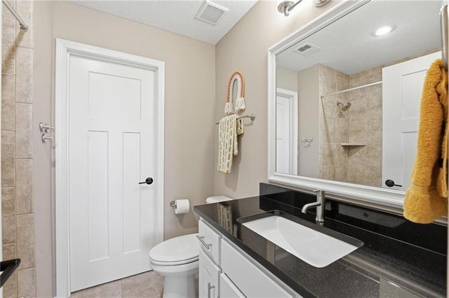 16421 Oakmont Street, Overland Park, KS 66221