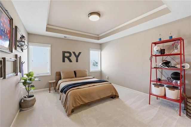 16421 Oakmont Street, Overland Park, KS 66221