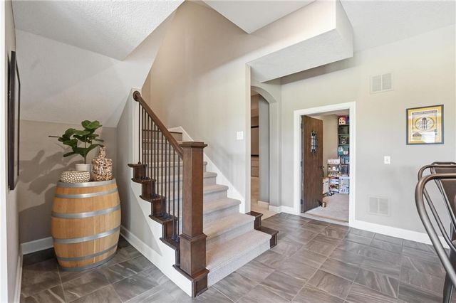16421 Oakmont Street, Overland Park, KS 66221